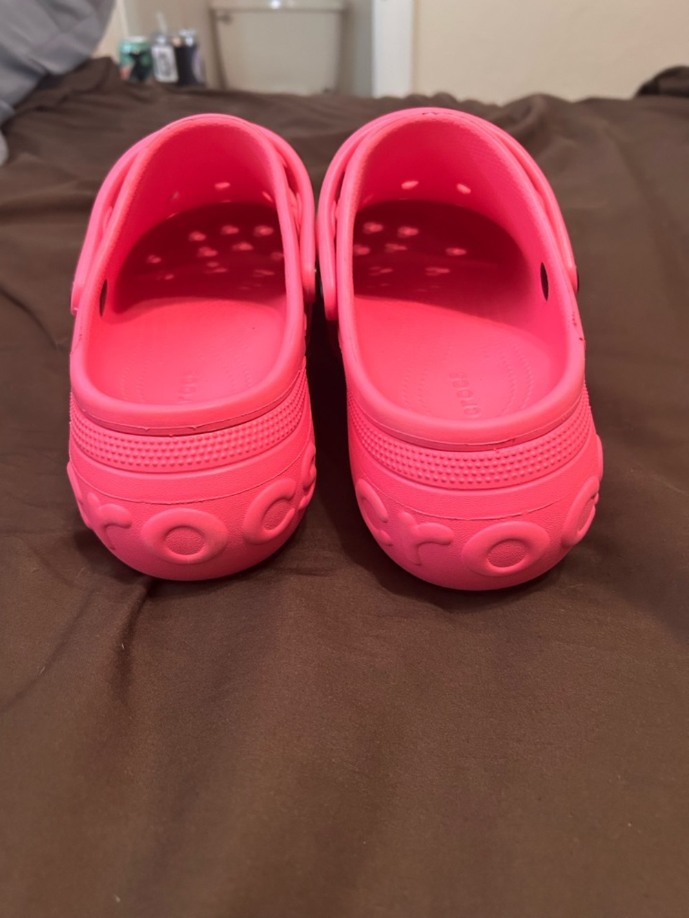 Crocs Platform Clog in Hot Pink! Barely worn! - Picture 3 of 5